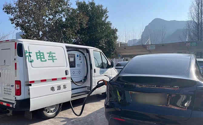 兴庆区汽车搭电